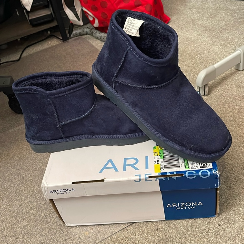 Arizona Jean Co Womens Sandie Flat Heel Winter Boots - Navy - 8M